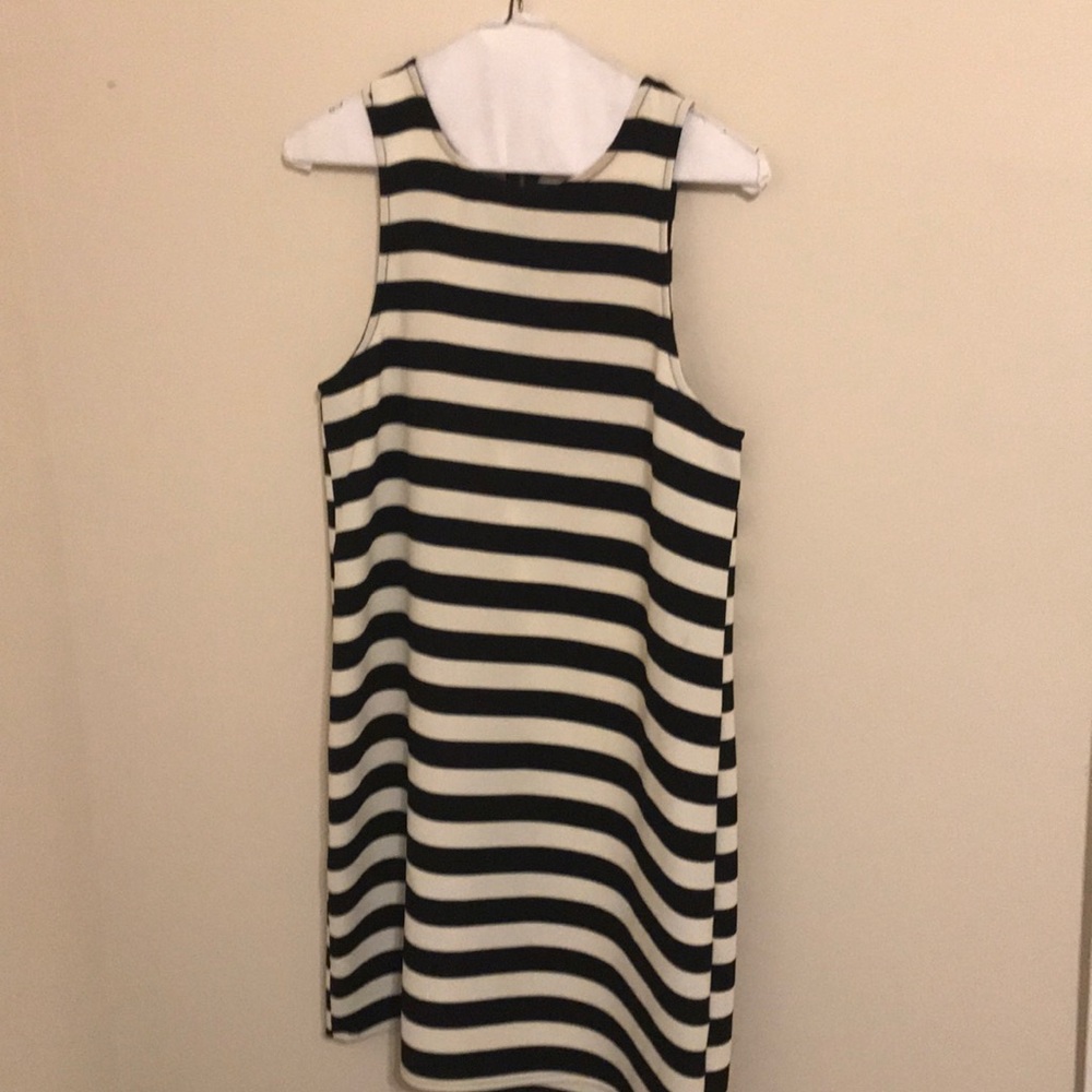 Everly Black and White striped dress - Picture 4 of 5